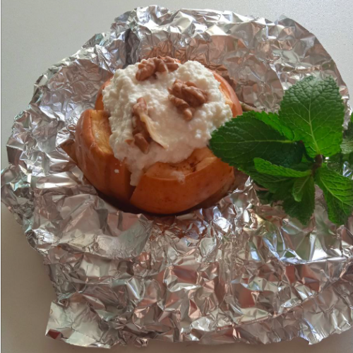 Яблуко запечене з сиром